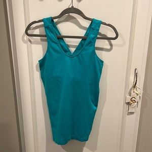 Reebok play dry workout tank